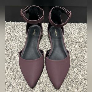 Express flats with ankle strap - Size 9